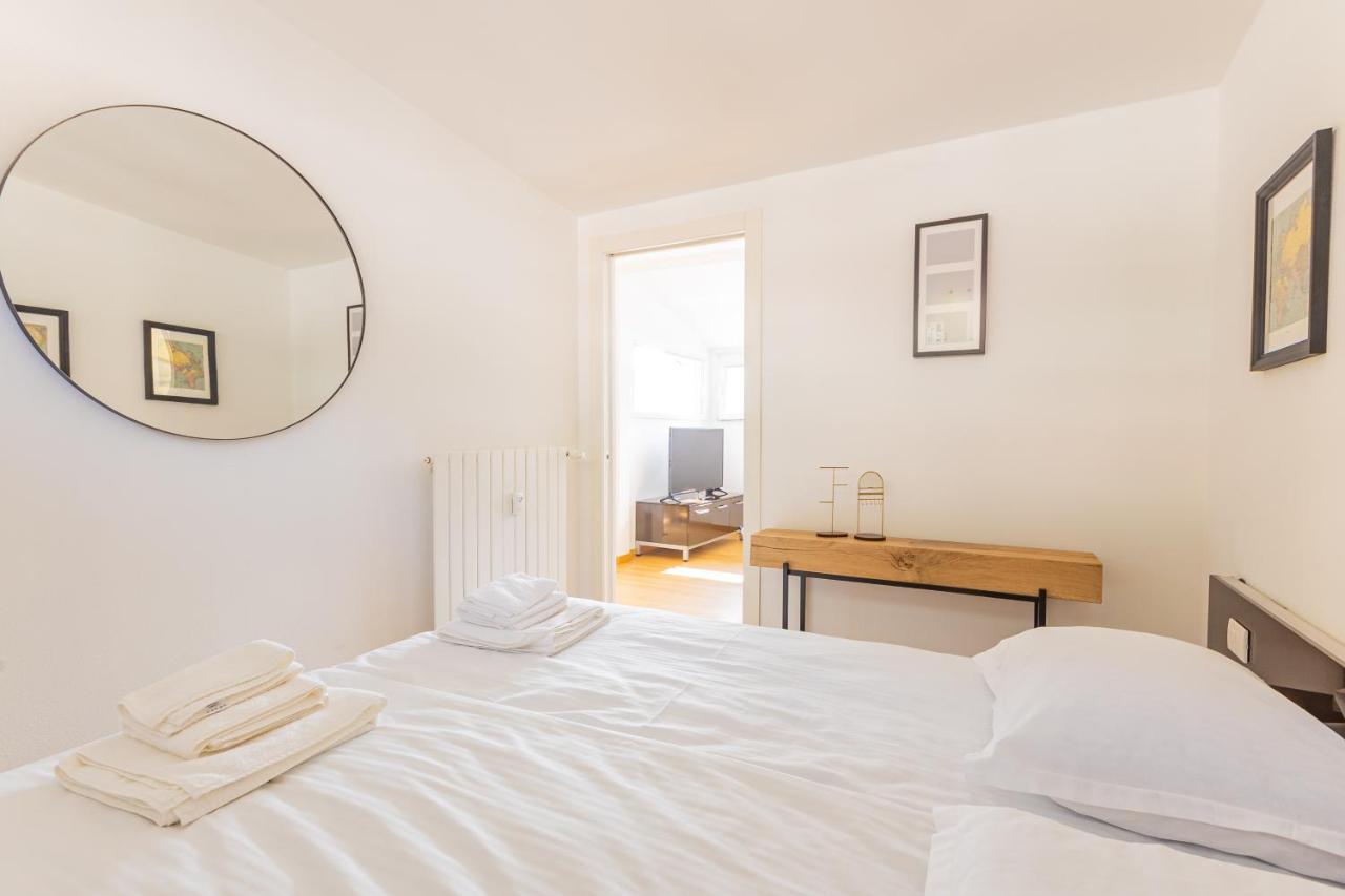 Casa Elea_ Panoramic Attic In City Center Campione dʼItalia Eksteriør bilde